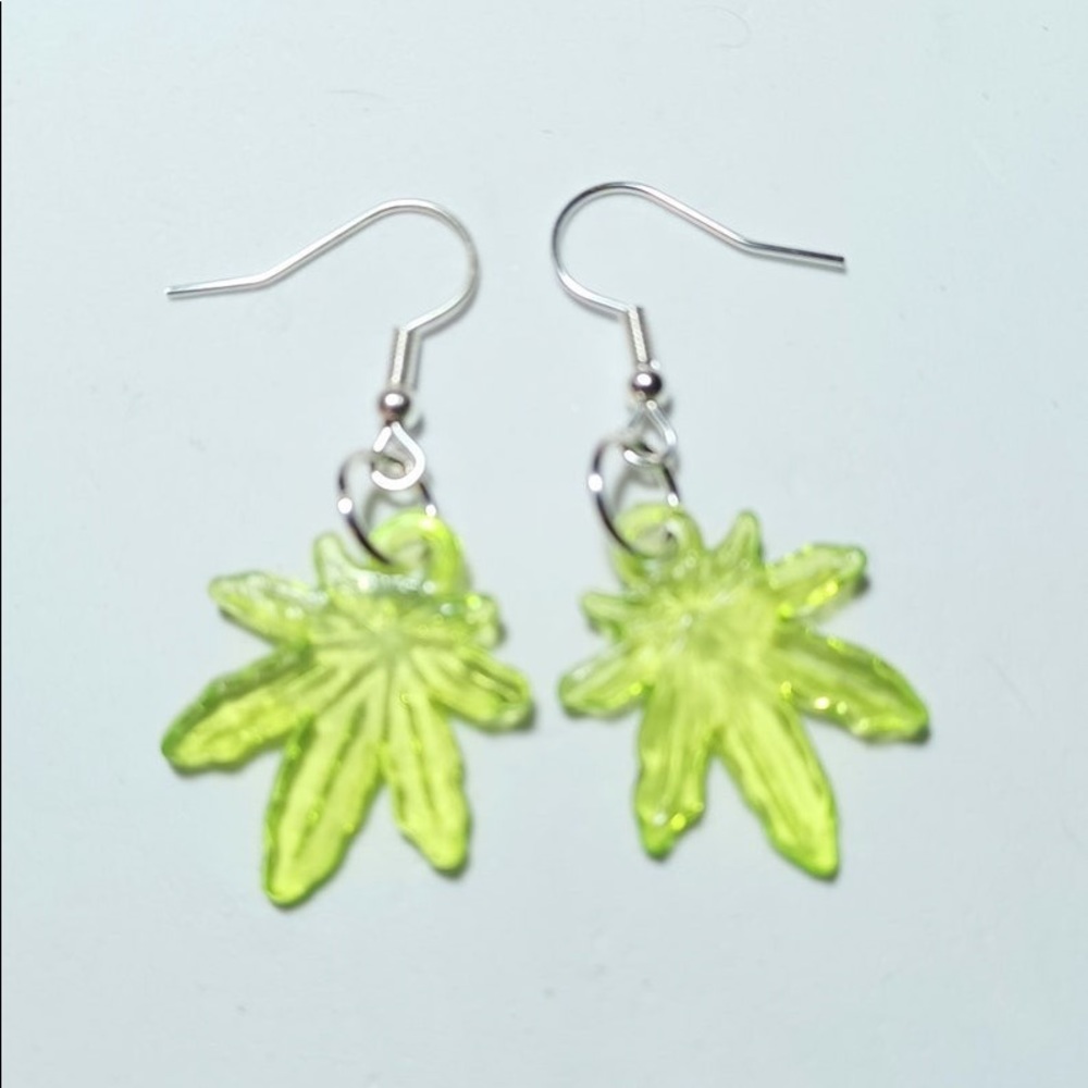 Weed leaf earrings - Picture 2 of 10